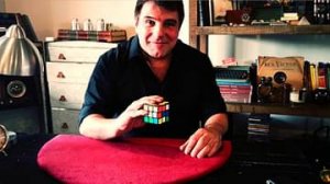 Rubik Gone (Rubik\'s Cube) by Juan Pablo Magic Rubik Gone (Rubik\'s Cube) by Juan Pablo Magic (Gimmick Not Included）